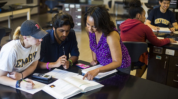 Oxford College has overhauled how they teach chemistry with a new curriculum called Chemistry Unbound. 