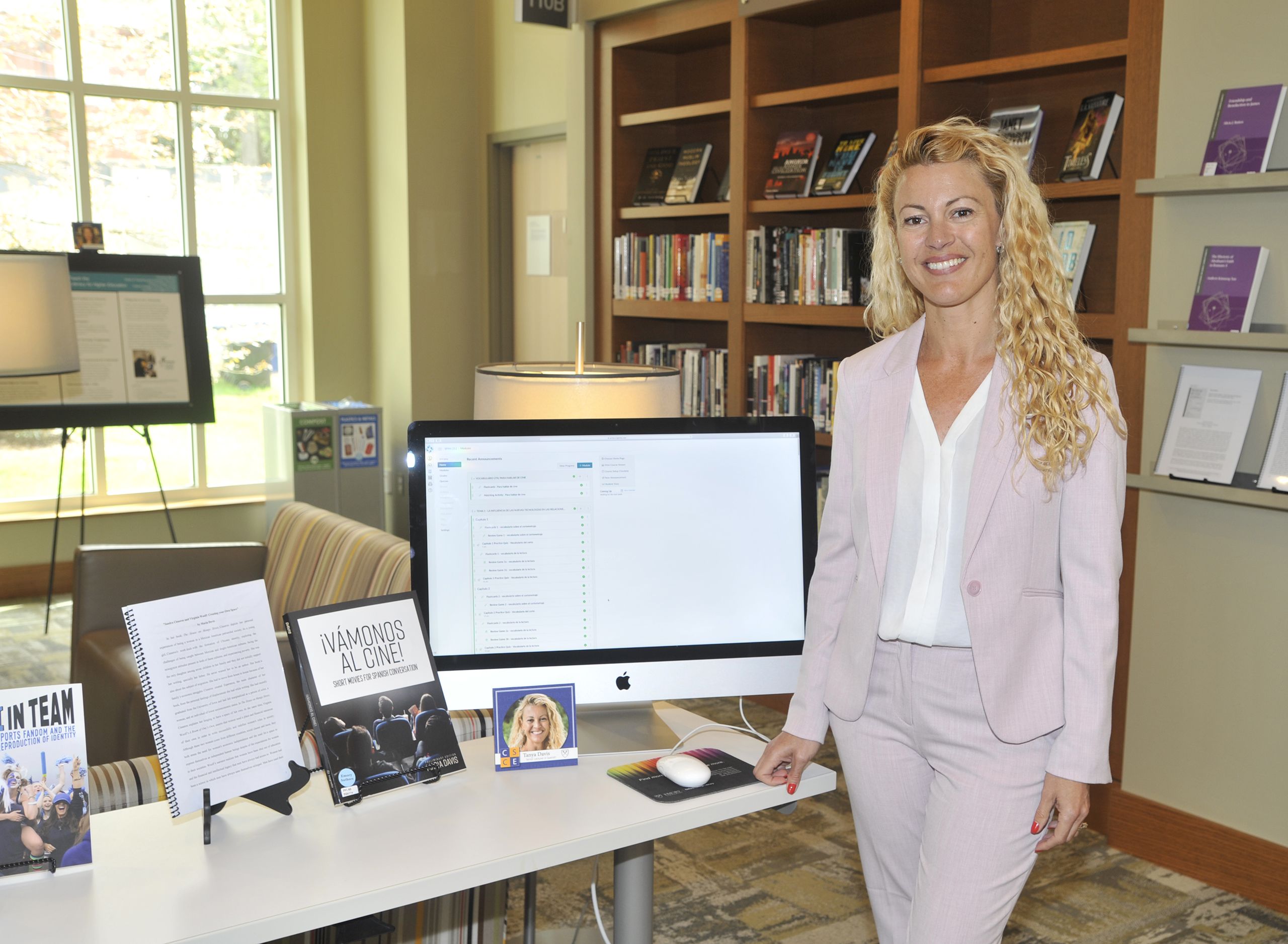 Tanya Davis included a link to the active learning element of her book “Vamonos al cine: Short Movies for Spanish Conversation.” 