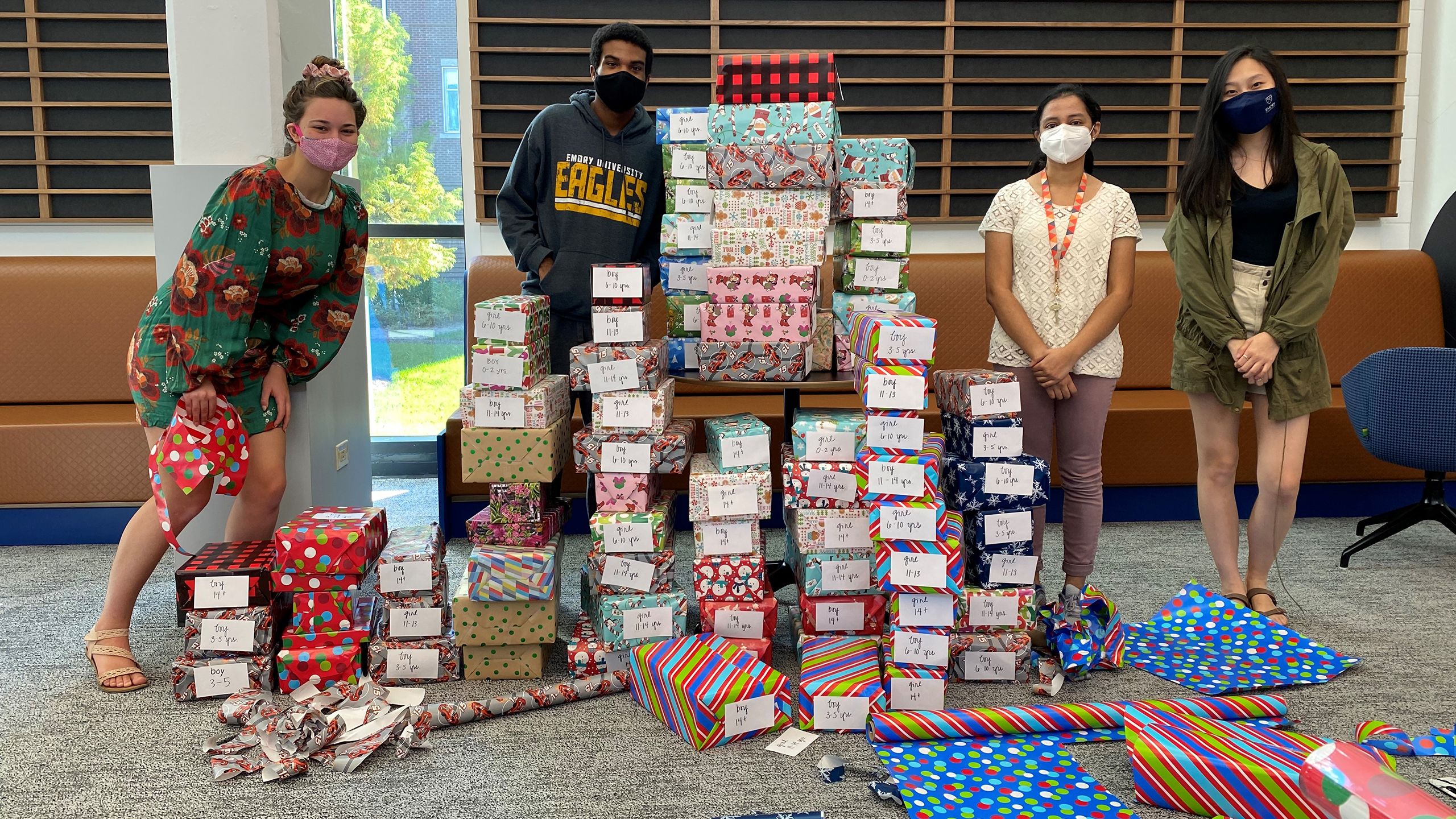 Through the annual Emory Cares program, Oxford made and delivered over 100 boxes of toiletries and toys for local children in the foster care program.