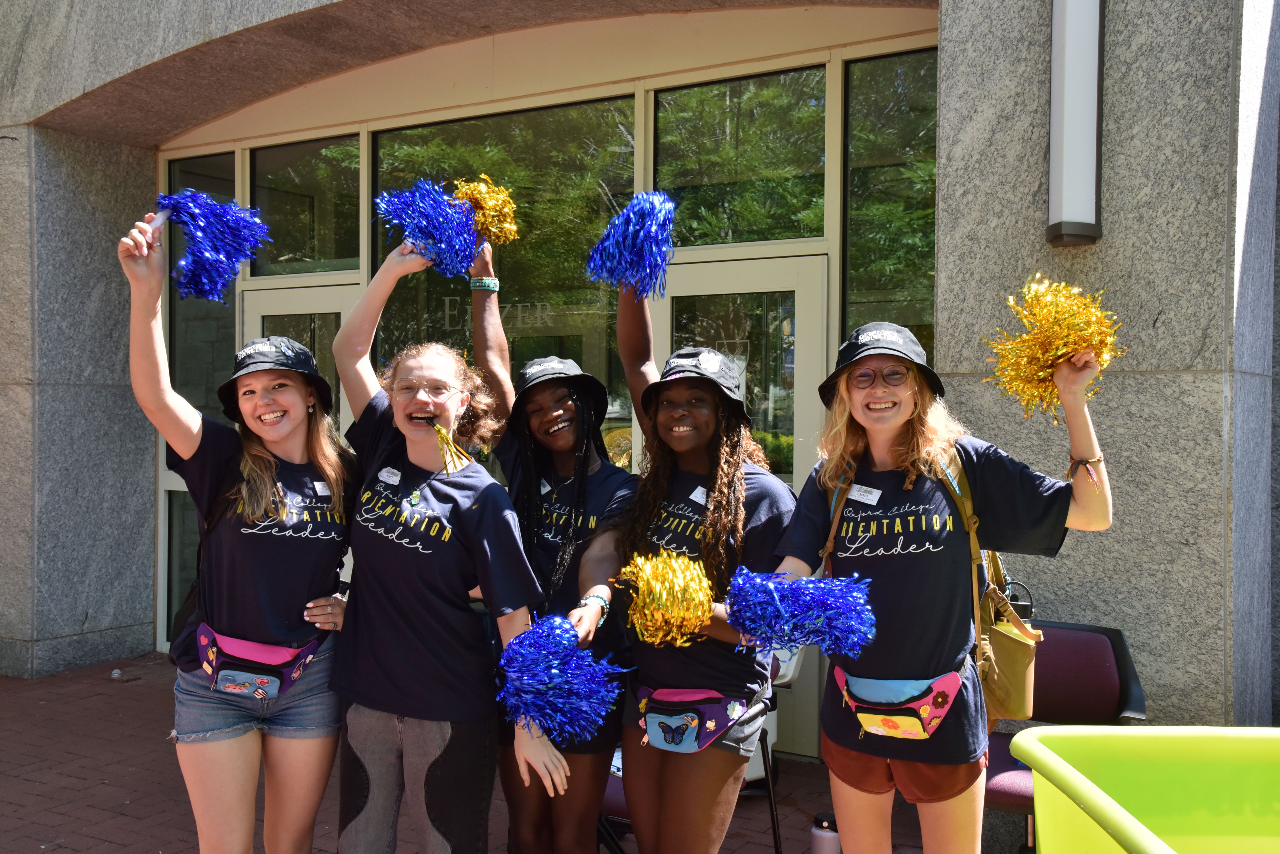 Sophomore Orientation Leaders welcoming first year-students and their families on Move-In Day.