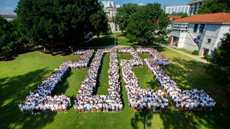 Nearly 2,000 students from both Oxford College and Emory College spell out Class of 2022. 